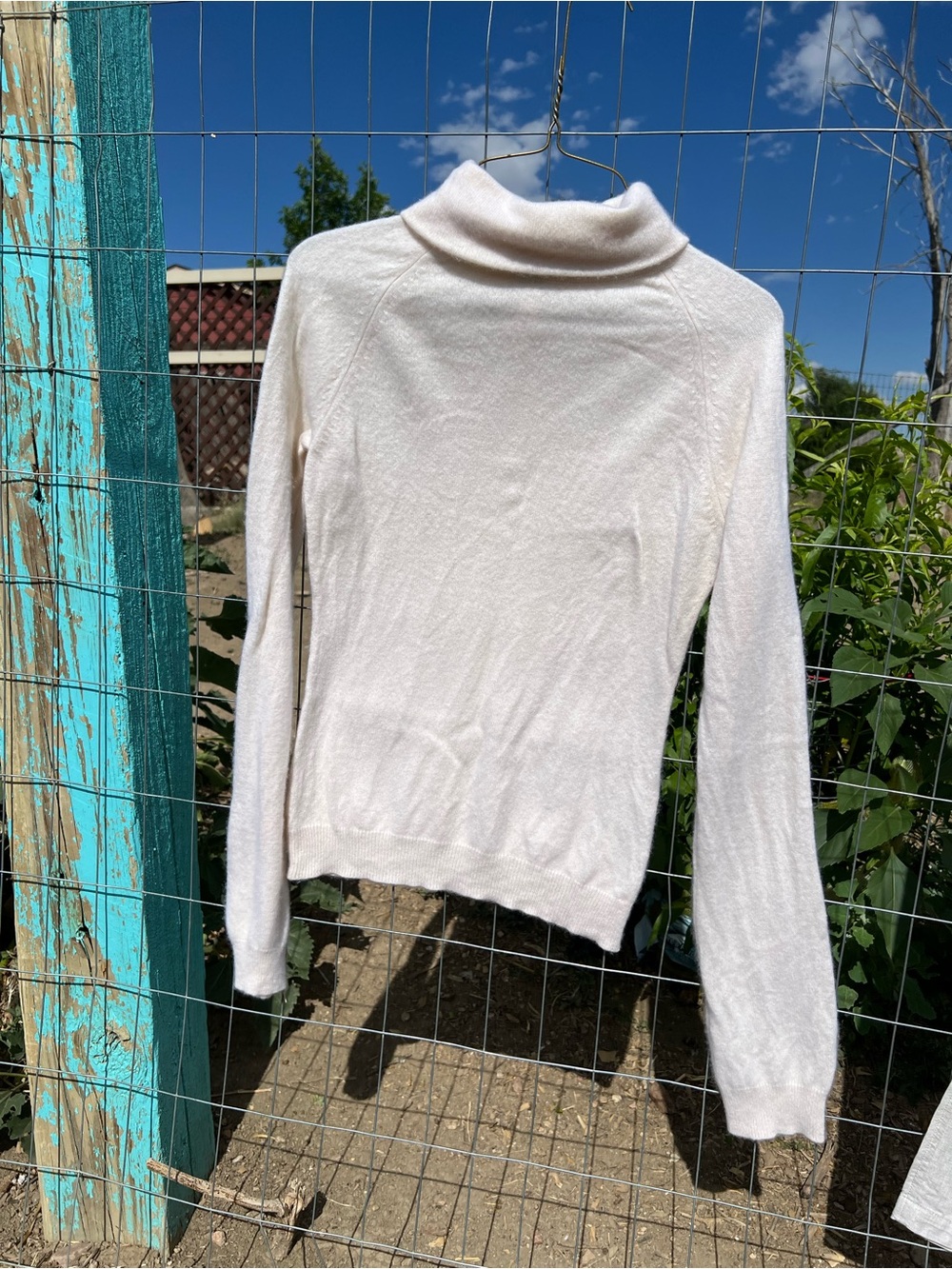 Aqua 100 percent Cashmere Classic Cream Turtleneck Sweater for Women